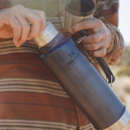 Stanley Klasik Lacivert Vakumlu Çelik Termos 1 Lt